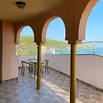 Andalusia شقة *